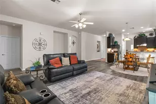 810 Sand Crab Ln, La Marque, TX 77568 - Photo 10