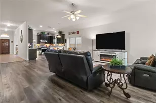 810 Sand Crab Ln, La Marque, TX 77568 - Photo 6