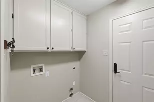 6204 London Cir, Bryan, TX 77802 - Photo 16