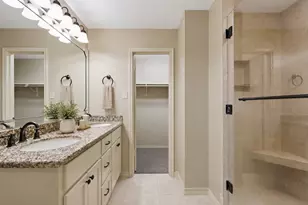 6204 London Cir, Bryan, TX 77802 - Photo 12