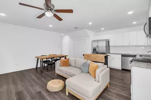 8124 Sterlingshire St, Houston, TX 77078 - Photo 8