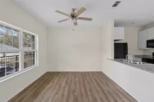 409 Beto St, Huntsville, TX 77340 - Photo 4