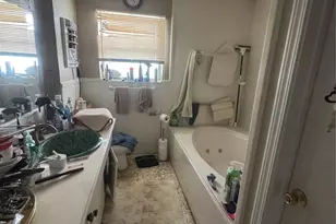 15718 Seavale Rd, Houston, TX 77062 - Photo 6