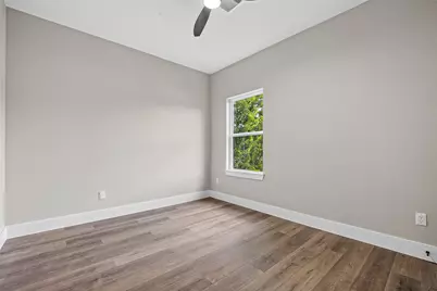 415 Neyland Street, Houston, TX 77022 - Photo 22