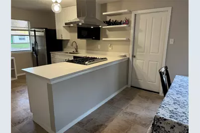 606 Linda Lane, Alvin, TX 77511 - Photo 4