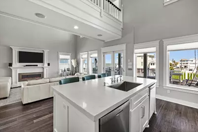 3728 Sabrina, Galveston, TX 77554 - Photo 14