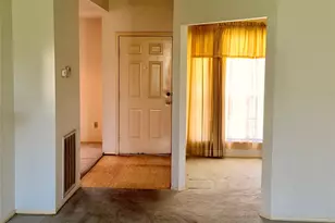 872 Granville Dr, Houston, TX 77091 - Photo 10