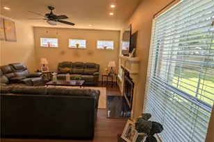 130 Songful Woods Pl, The Woodlands, TX 77380 - Photo 10