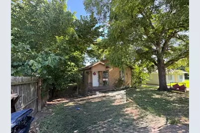 305 Liberty Street, Brenham, TX 77833 - Photo 2