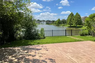 12423 Ashford Hollow Dr, Sugar Land, TX 77478 - Photo 2