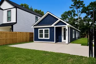 8403 Caddo Rd St, Houston, TX 77078 - Photo 2