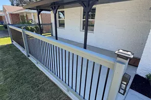 2929 8th Ave N, Texas City, TX 77590 - Photo 14