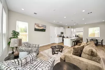 5935 Beall Street #A, Houston, TX 77091 - Photo 4