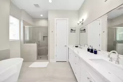 5935 Beall Street #A, Houston, TX 77091 - Photo 12
