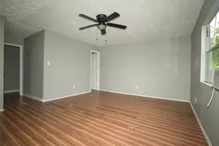 4909 Falls St, Houston, TX 77026 - Photo 20