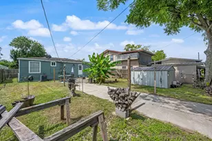 820 12th Ave N, Texas City, TX 77590 - Photo 28