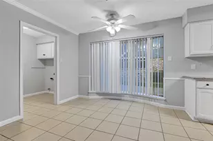 11727 Scottsdale Dr, Stafford, TX 77477 - Photo 4