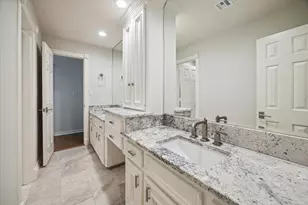 15406 Old Stone Trail, Houston, TX 77079 - Photo 32
