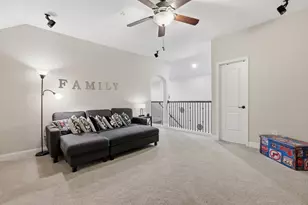 127 Lindenberry Cir, The Woodlands, TX 77389 - Photo 32