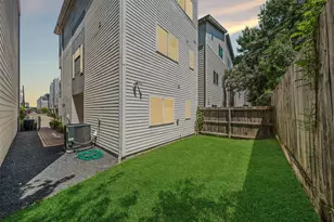 314 Eado Park Cir, Houston, TX 77020 - Photo 2