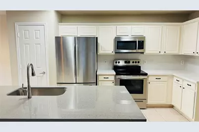 22 Timberstar Street, The Woodlands, TX 77382 - Photo 4