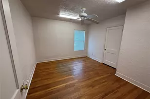 6946 Moss Rose St, Houston, TX 77087 - Photo 12