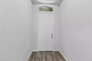 803 Evergreen Frst Ln, Rosharon, TX 77583 - Photo 4