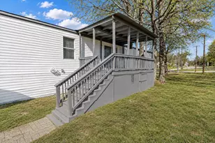 12701 Paradise View Ct W, Willis, TX 77318 - Photo 10