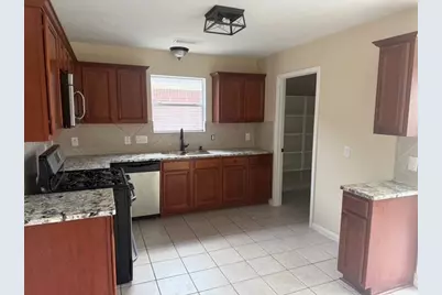 6643 Barker Bend Lane, Katy, TX 77449 - Photo 6