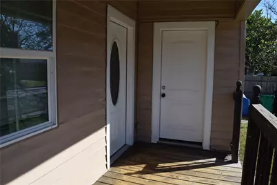 214 E Jack Street, Baytown, TX 77520 - Photo 4