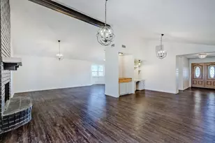 2826 Round Tower Ln, Port Neches, TX 77651 - Photo 4