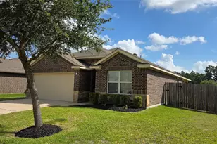 14097 Lake Cres Dr, Conroe, TX 77384 - Photo 2