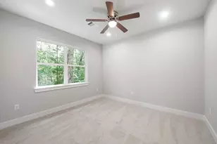 731 Magnolia Point Dr, Houston, TX 77336 - Photo 30
