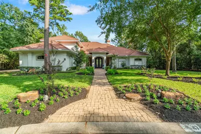 47 Summerwalk Place, The Woodlands, TX 77381 - Photo 2
