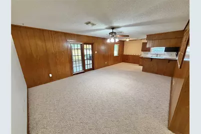 1302 Avenue H, Danbury, TX 77534 - Photo 6
