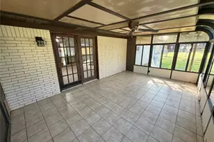 1302 Avenue H, Danbury, TX 77534 - Photo 24