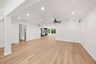 9111 Timberside Dr, Houston, TX 77025 - Photo 16