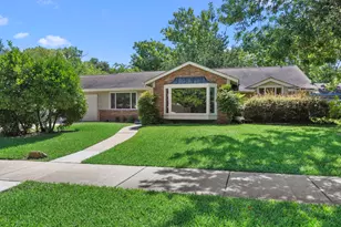9111 Timberside Dr, Houston, TX 77025 - Photo 2