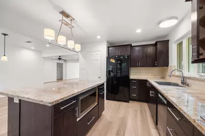 9111 Timberside Drive, Houston, TX 77025 - Photo 8