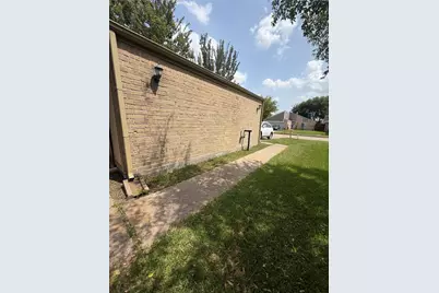 13310 Robinglen Drive, Houston, TX 77083 - Photo 42