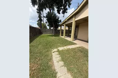 13310 Robinglen Drive, Houston, TX 77083 - Photo 10