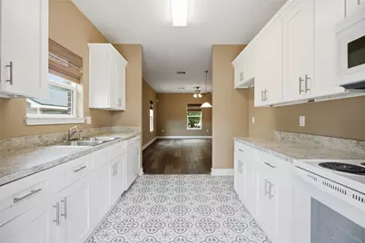 102 20th Avenue N, Texas City, TX 77590 - Photo 14