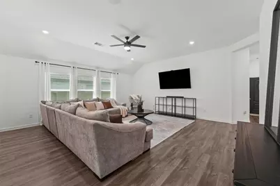 920 Bulwark Drive, Crosby, TX 77532 - Photo 8