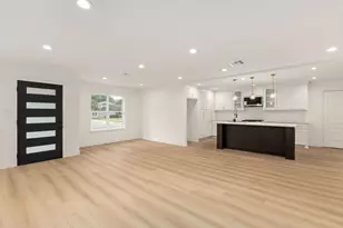 7414 Janak Dr, Houston, TX 77055 - Photo 22