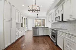 7535 Olympia Dr, Houston, TX 77063 - Photo 12