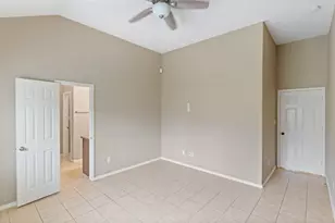 9104 N Green River Dr, Houston, TX 77078 - Photo 22