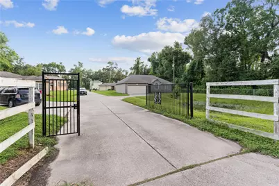 9104 N Green River Drive #A, Houston, TX 77078 - Photo 32