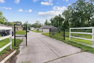 9104 N Green River Dr, Houston, TX 77078 - Photo 32