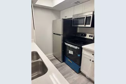 7402 Alabonson Rd #309, Houston, TX 77088 - Photo 4