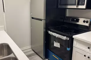 7402 Alabonson Rd, Houston, TX 77088 - Photo 4